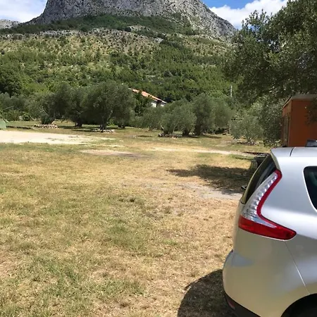 Bossina Oda ve Kahvaltı Zaostrog