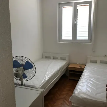 فندق مبيت وإفطار Bossina زاووستروج