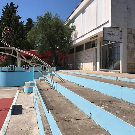 Bossina Oda ve Kahvaltı