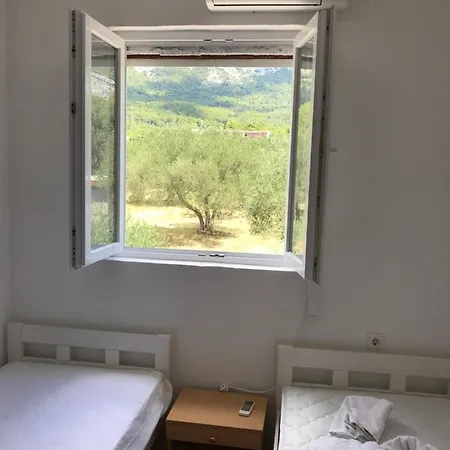 Bossina Oda ve Kahvaltı Zaostrog