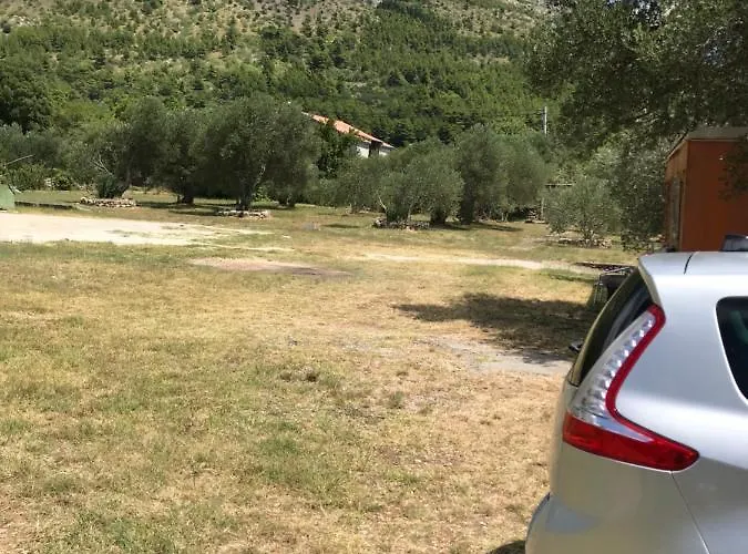 Bossina Panzió Zaostrog