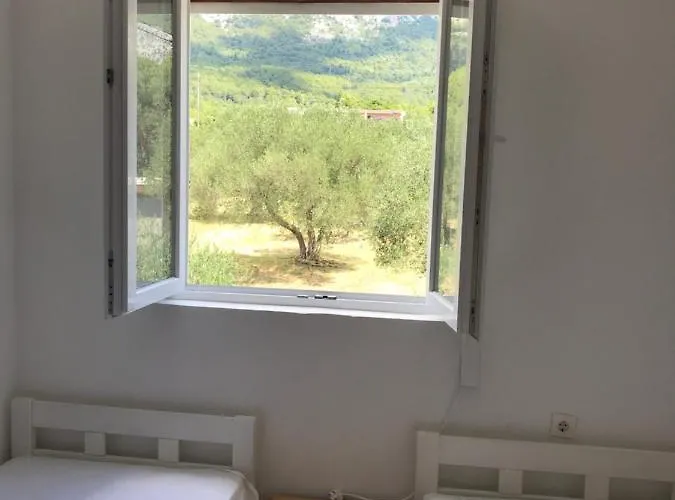 Bossina Panzió Zaostrog